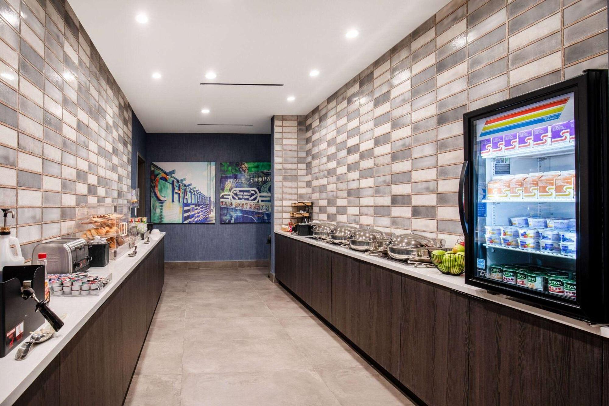 La Quinta Inn & Suites By Wyndham Chattanooga Downtown/South Extérieur photo