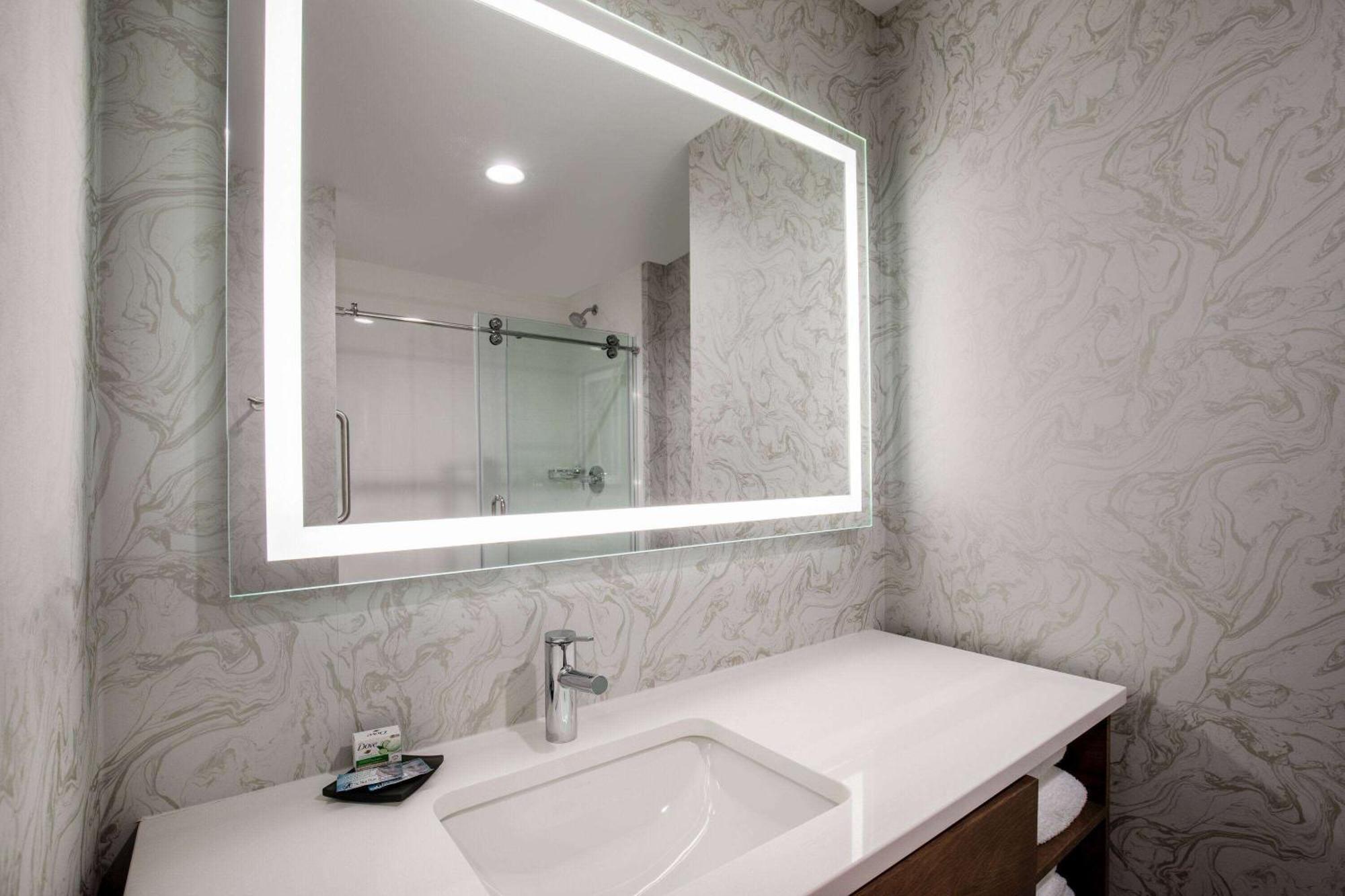 La Quinta Inn & Suites By Wyndham Chattanooga Downtown/South Extérieur photo